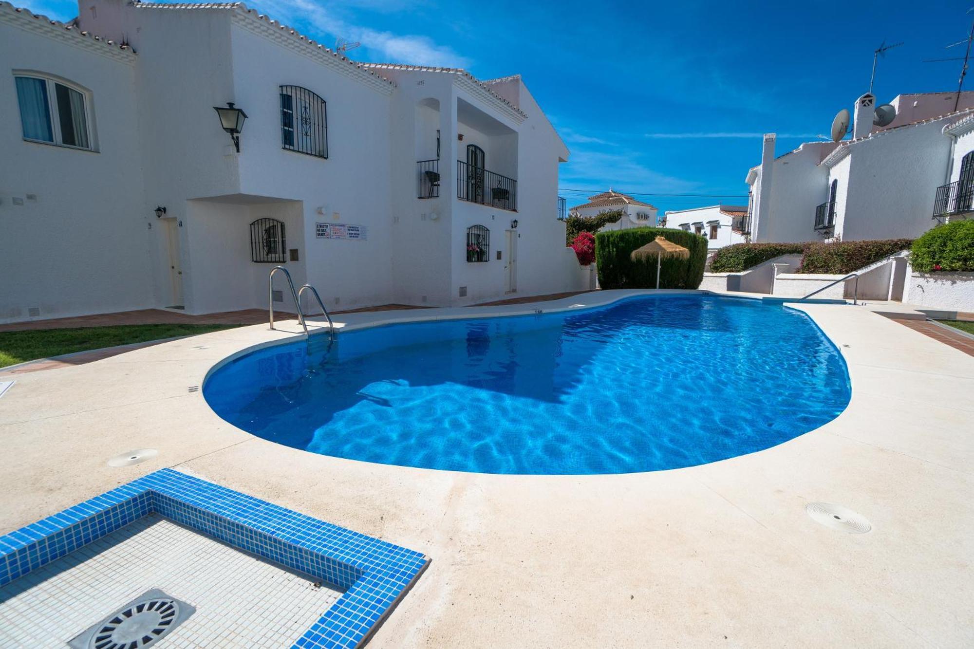 Pinos 11 Menyber Appartement Nerja Buitenkant foto